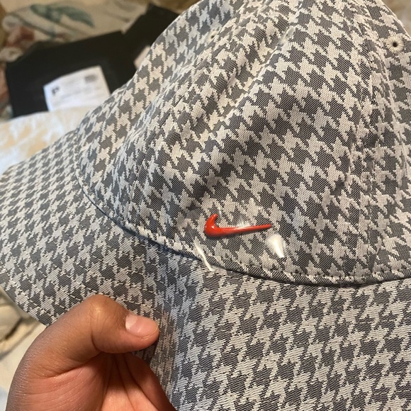 Nike bucket hat NWT - Picture 3 of 5